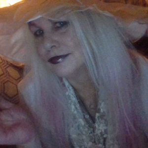 Meet your Posher, Lee